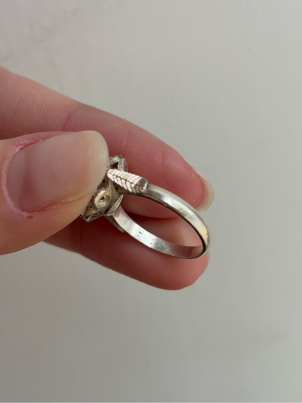 Vintage Art Deco Sterling Silver Rare Glass Floral Cocktail Ring - Picture 8 of 8